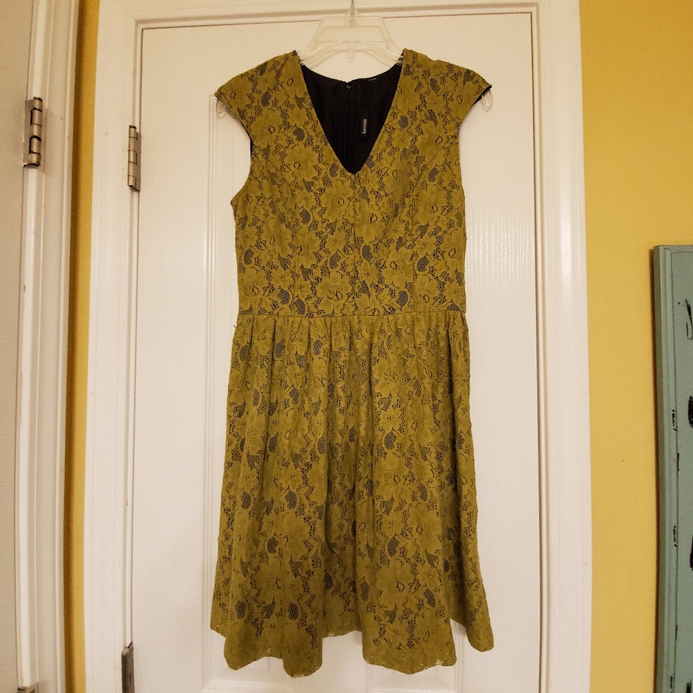 Green Lace Kensie Fit and Flare Dress
